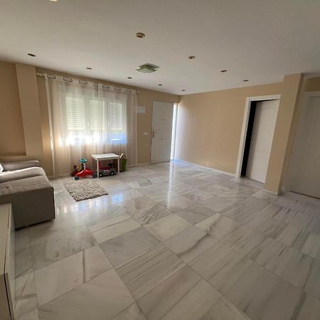 Estupenda Villa En Las Afueras Colmenar de Oreja Luaran gambar